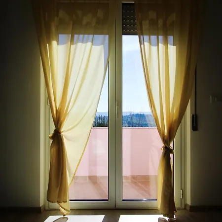 Salice Relax Tra Mare E Collina